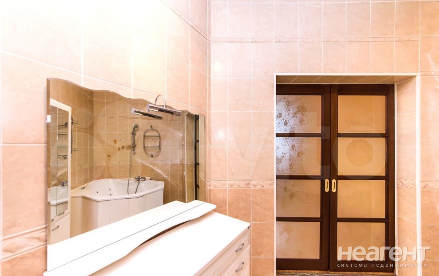 Продается 3-х комнатная квартира, 126,1 м²