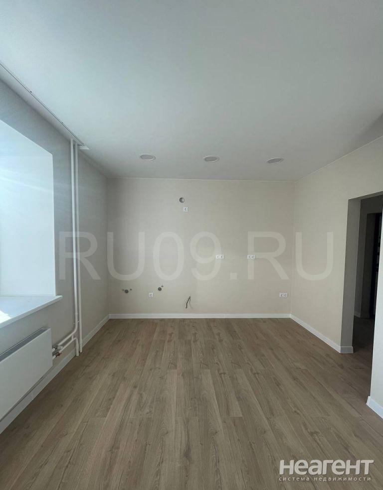 Продается 3-х комнатная квартира, 61 м²