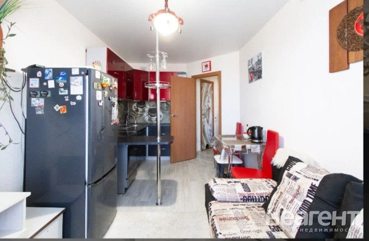 Продается 1-комнатная квартира, 36 м²