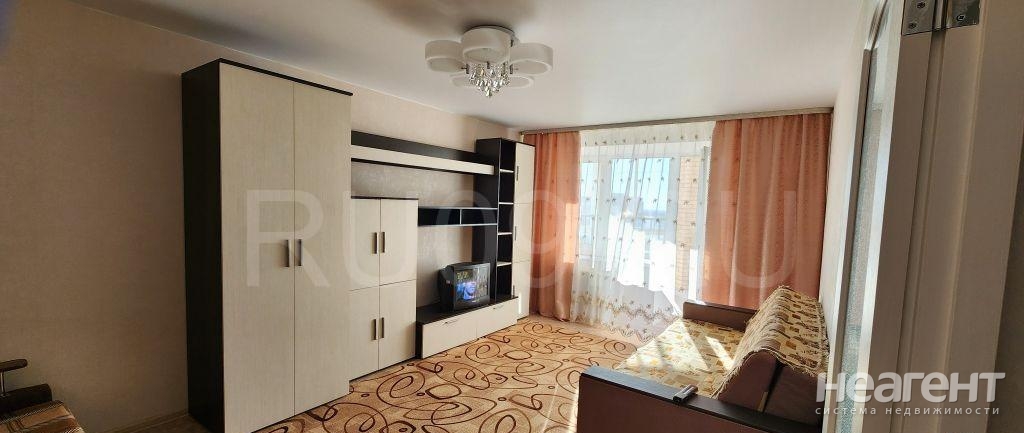 Сдается 1-комнатная квартира, 38 м²