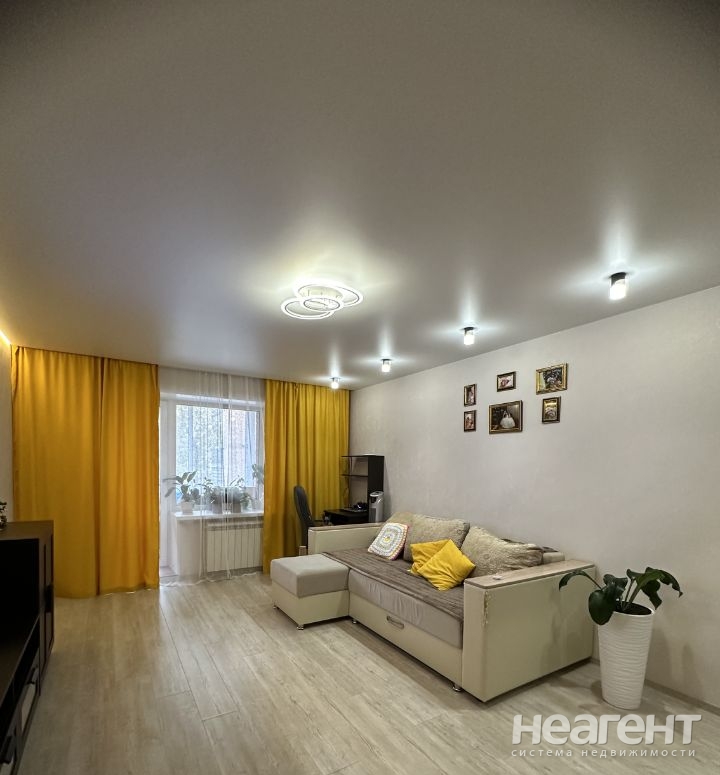 Продается 2-х комнатная квартира, 64 м²