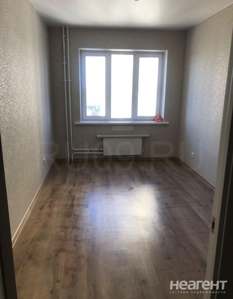 Продается 2-х комнатная квартира, 42 м²