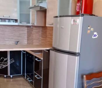 Продается 1-комнатная квартира, 42 м²