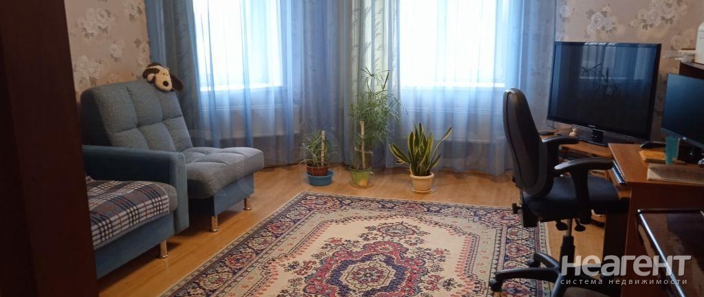 Продается 1-комнатная квартира, 50 м²