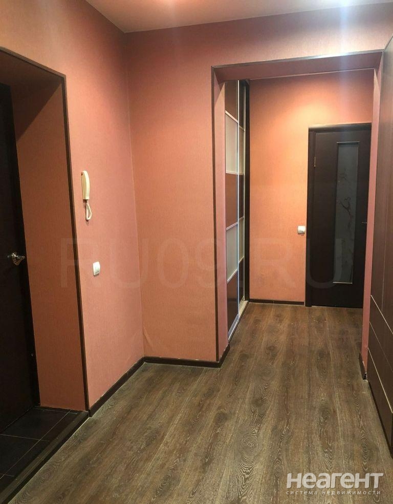 Продается 2-х комнатная квартира, 77 м²