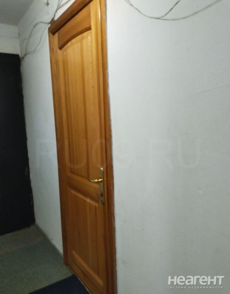 Продается 1-комнатная квартира, 12 м²