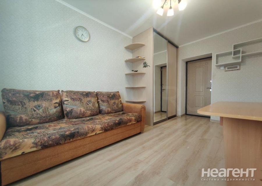 Продается 1-комнатная квартира, 12 м²