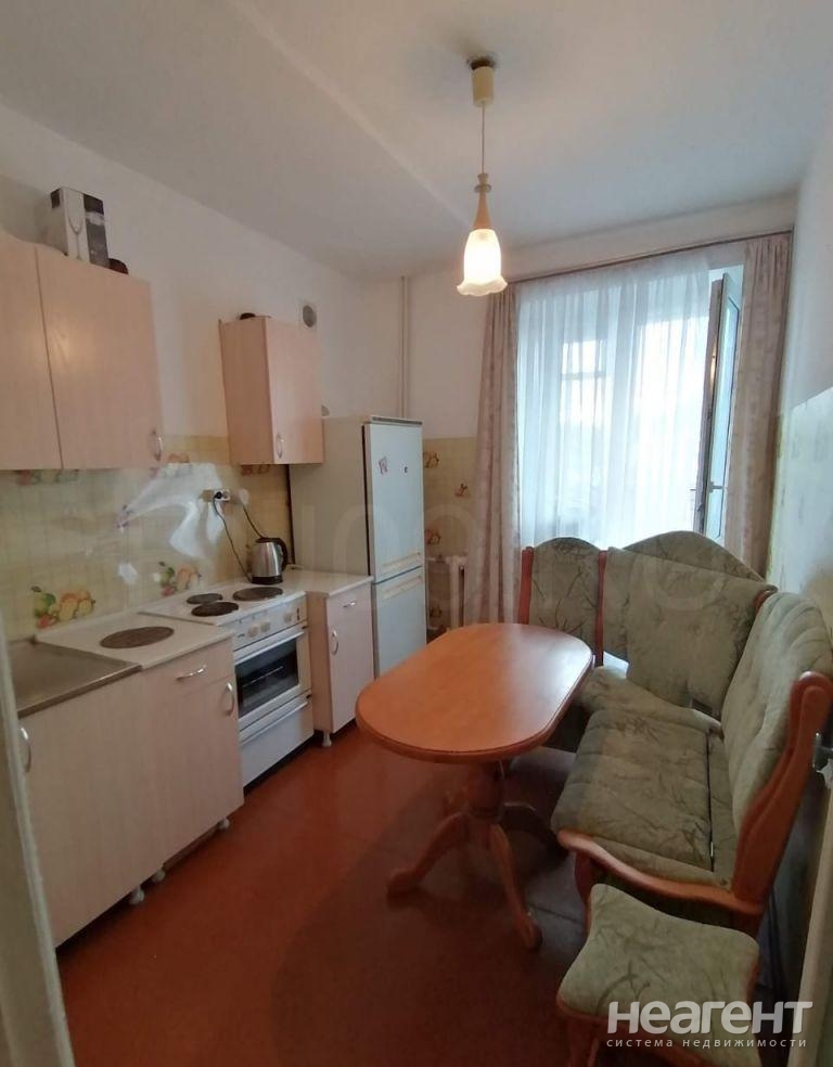 Продается 1-комнатная квартира, 32 м²