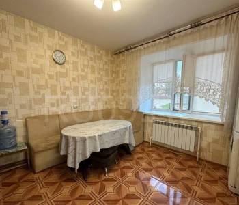 Продается Дом, 200 м²