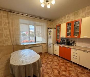 Продается Дом, 200 м²