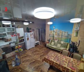 Продается Дом, 180 м²