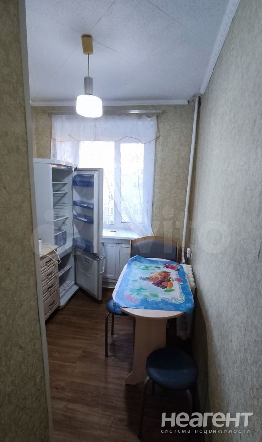 Продается 1-комнатная квартира, 32 м²