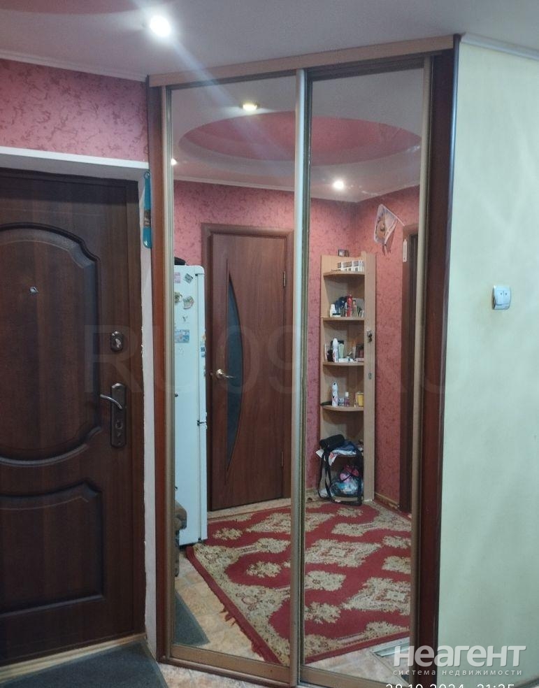 Продается 1-комнатная квартира, 37 м²