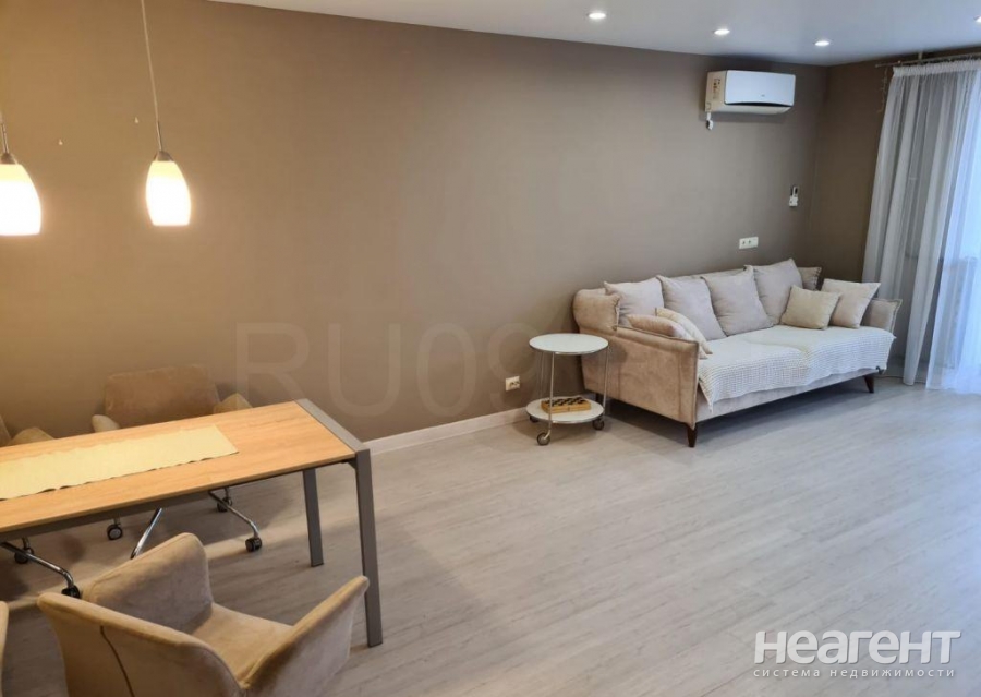 Продается 2-х комнатная квартира, 52 м²