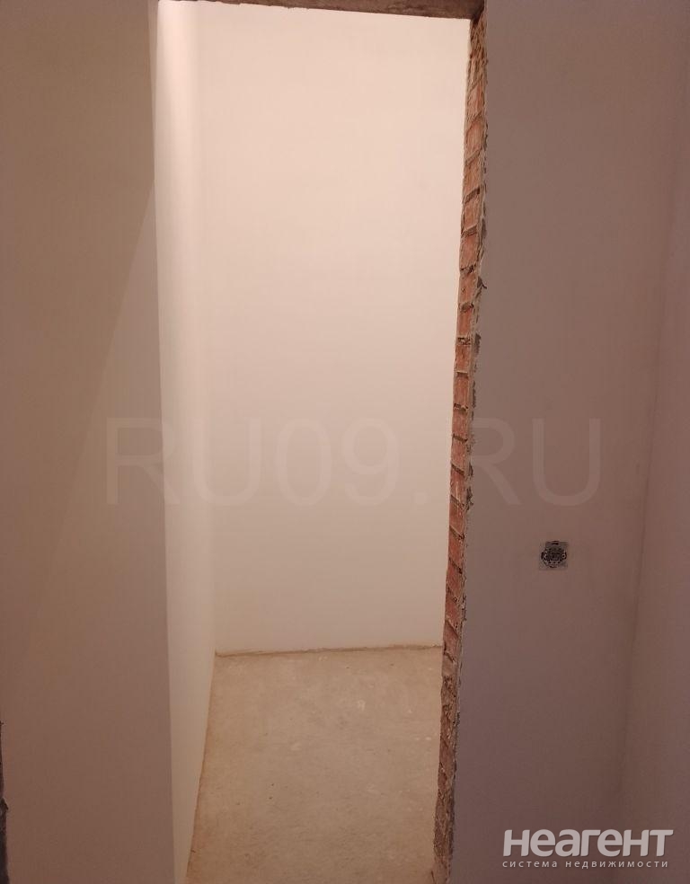 Продается 1-комнатная квартира, 36 м²