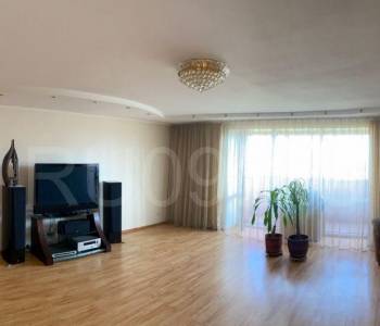 Продается Многокомнатная квартира, 113 м²