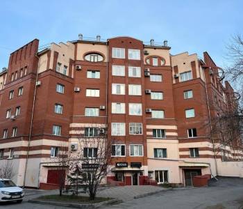 Продается Многокомнатная квартира, 120 м²