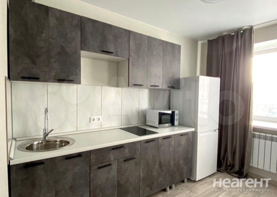 Сдается 1-комнатная квартира, 40 м²