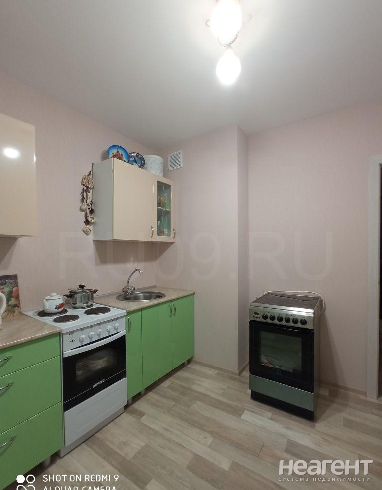 Продается 1-комнатная квартира, 39 м²