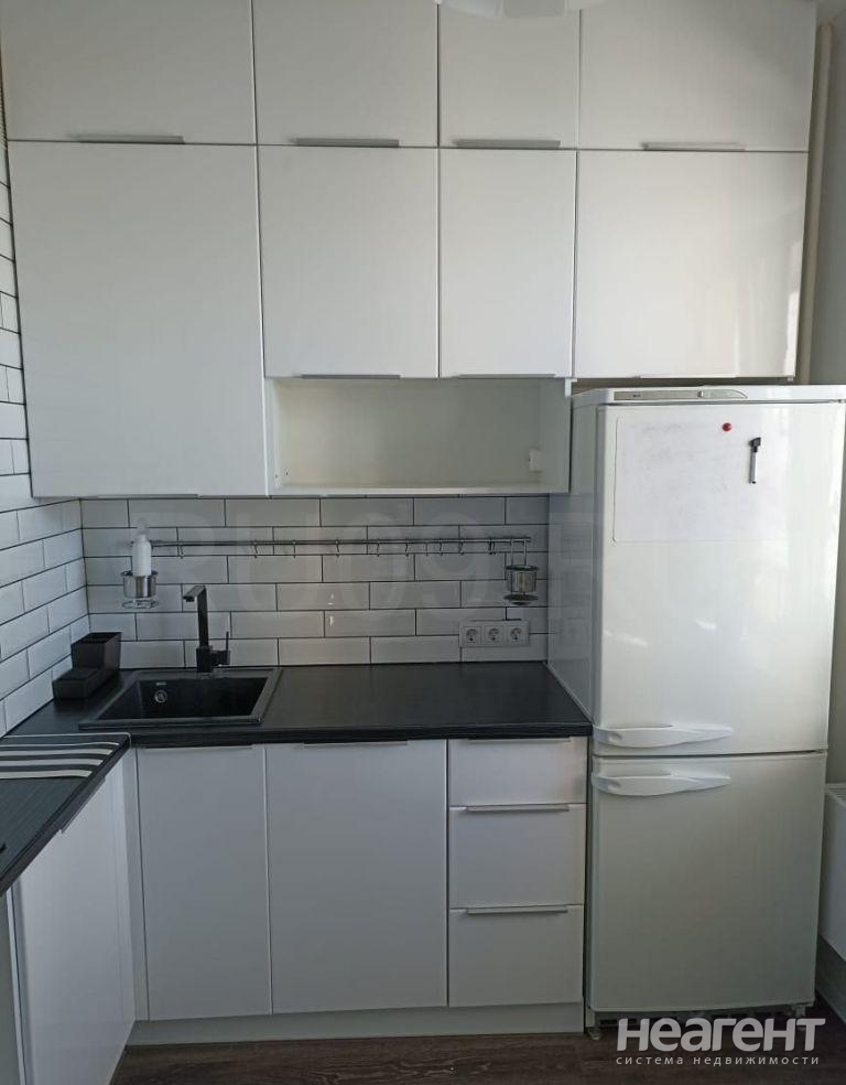 Продается 1-комнатная квартира, 38 м²