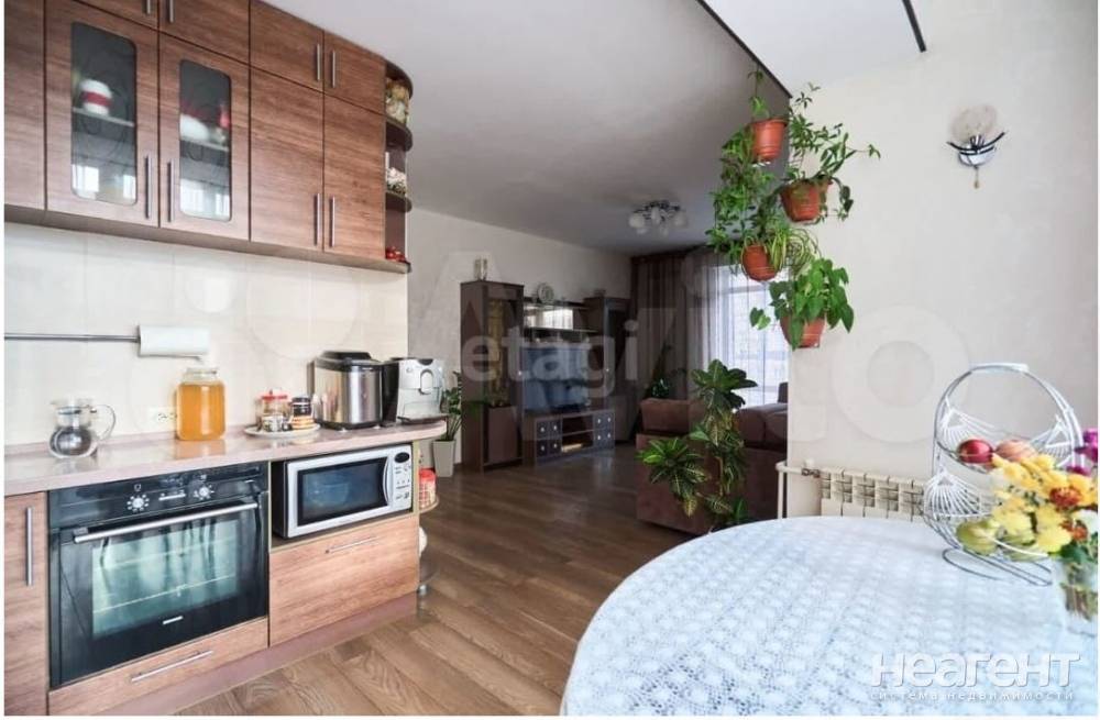 Продается 3-х комнатная квартира, 75,9 м²