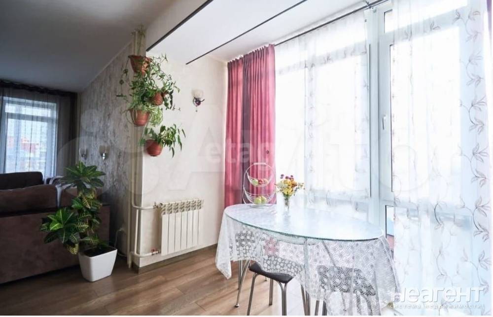 Продается 3-х комнатная квартира, 75,9 м²