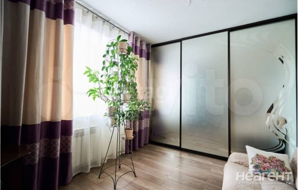 Продается 3-х комнатная квартира, 75,9 м²