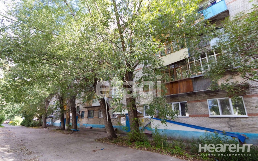 Продается Многокомнатная квартира, 60,3 м²