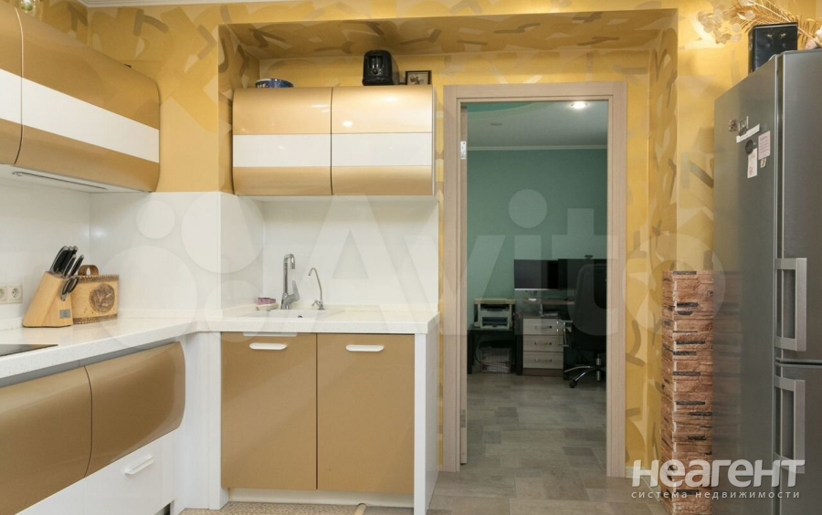 Продается 3-х комнатная квартира, 77 м²