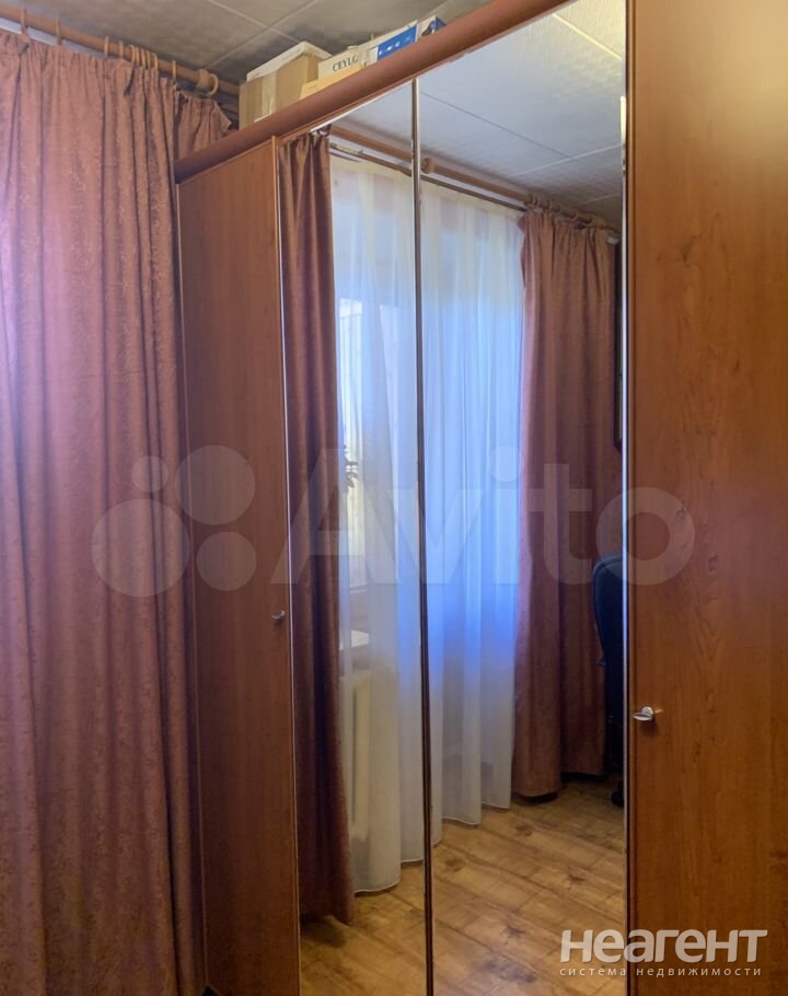 Продается Многокомнатная квартира, 80,4 м²