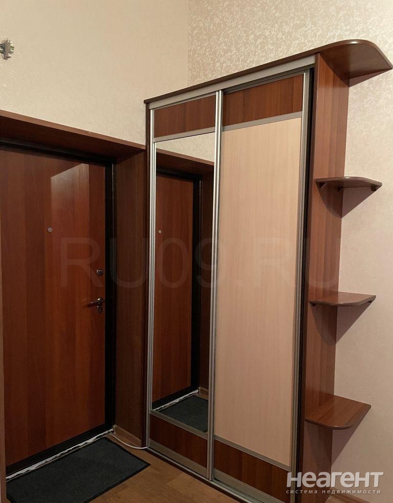 Продается 1-комнатная квартира, 14 м²