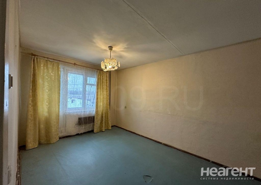 Продается 1-комнатная квартира, 35 м²