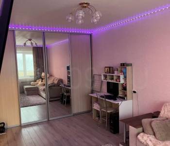 Продается 1-комнатная квартира, 38 м²