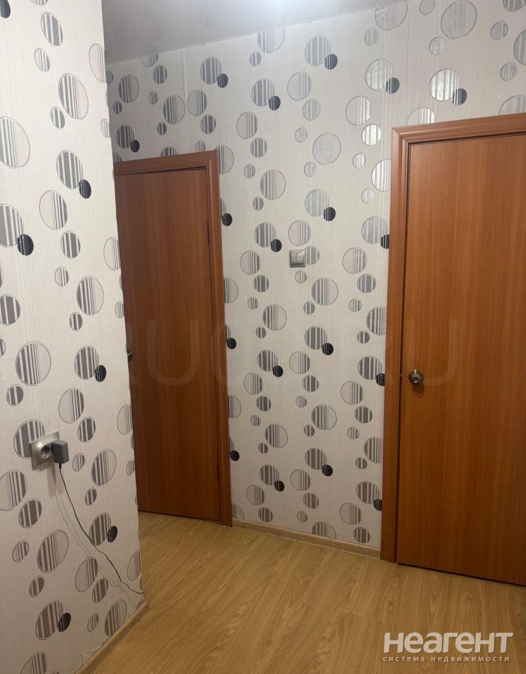 Продается 1-комнатная квартира, 36 м²