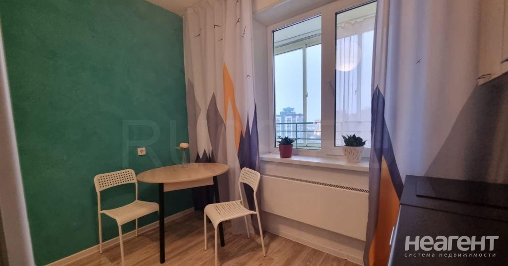 Продается 1-комнатная квартира, 34 м²