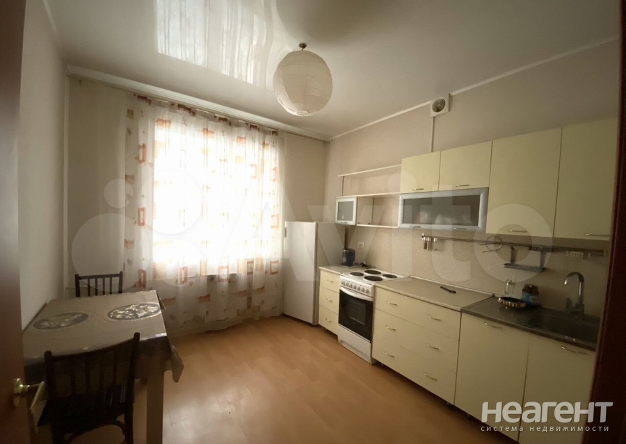 Продается 1-комнатная квартира, 38 м²