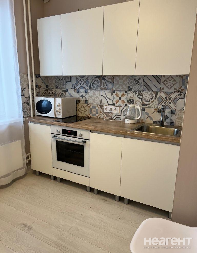 Продается 1-комнатная квартира, 34 м²