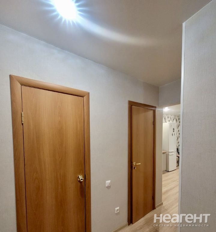 Продается 1-комнатная квартира, 43,7 м²