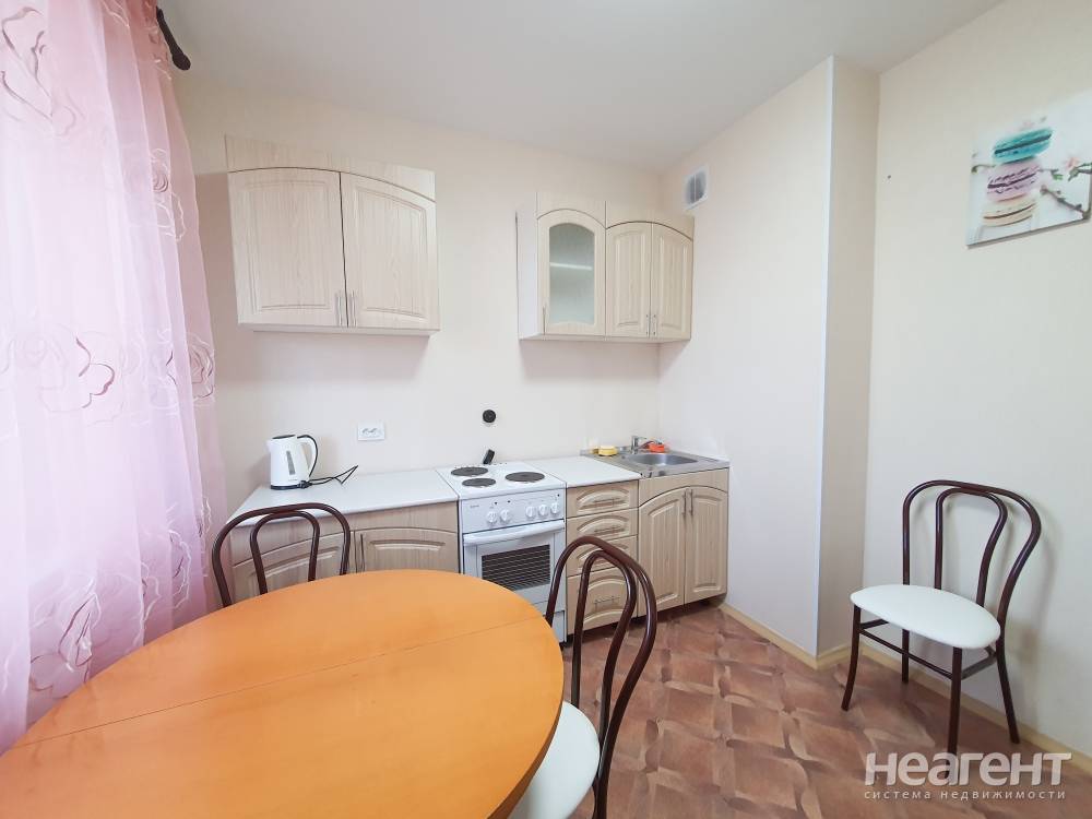 Сдается 1-комнатная квартира, 40 м²