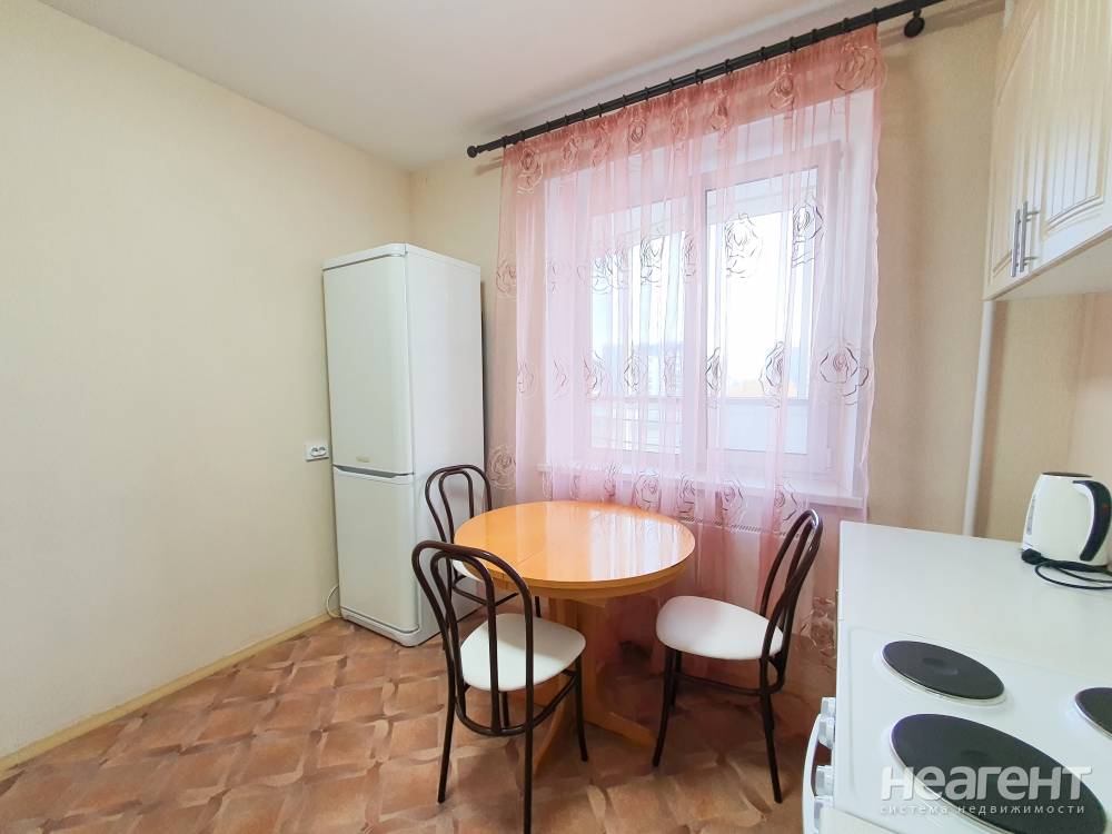 Сдается 1-комнатная квартира, 40 м²