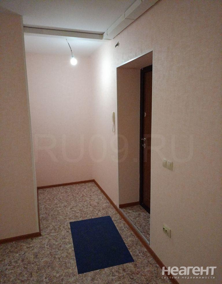 Продается 1-комнатная квартира, 28 м²