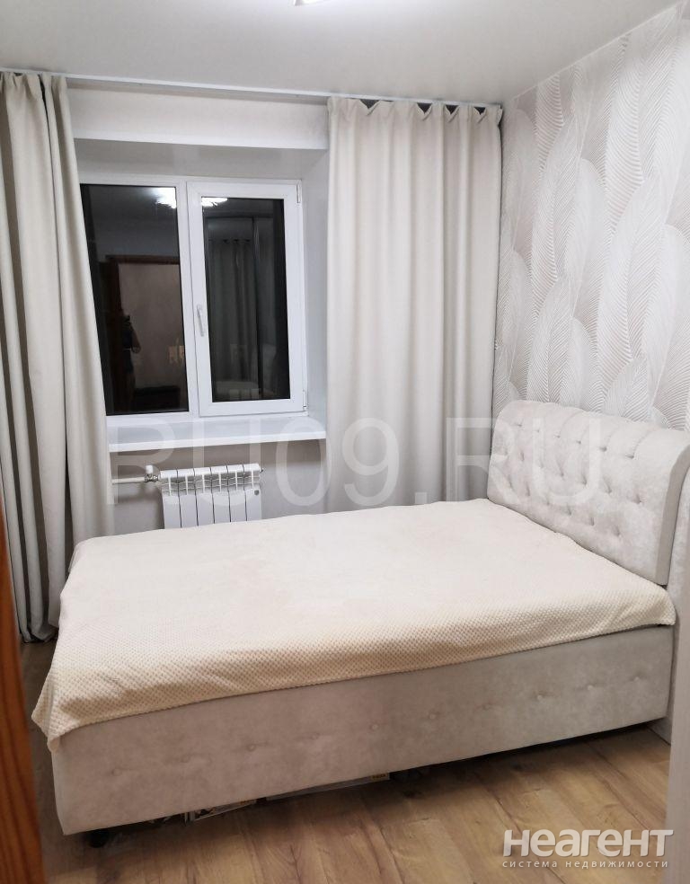 Продается Многокомнатная квартира, 62 м²