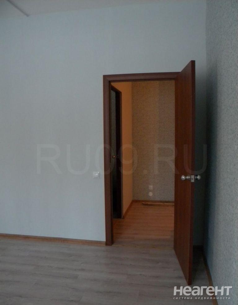 Продается 2-х комнатная квартира, 42 м²