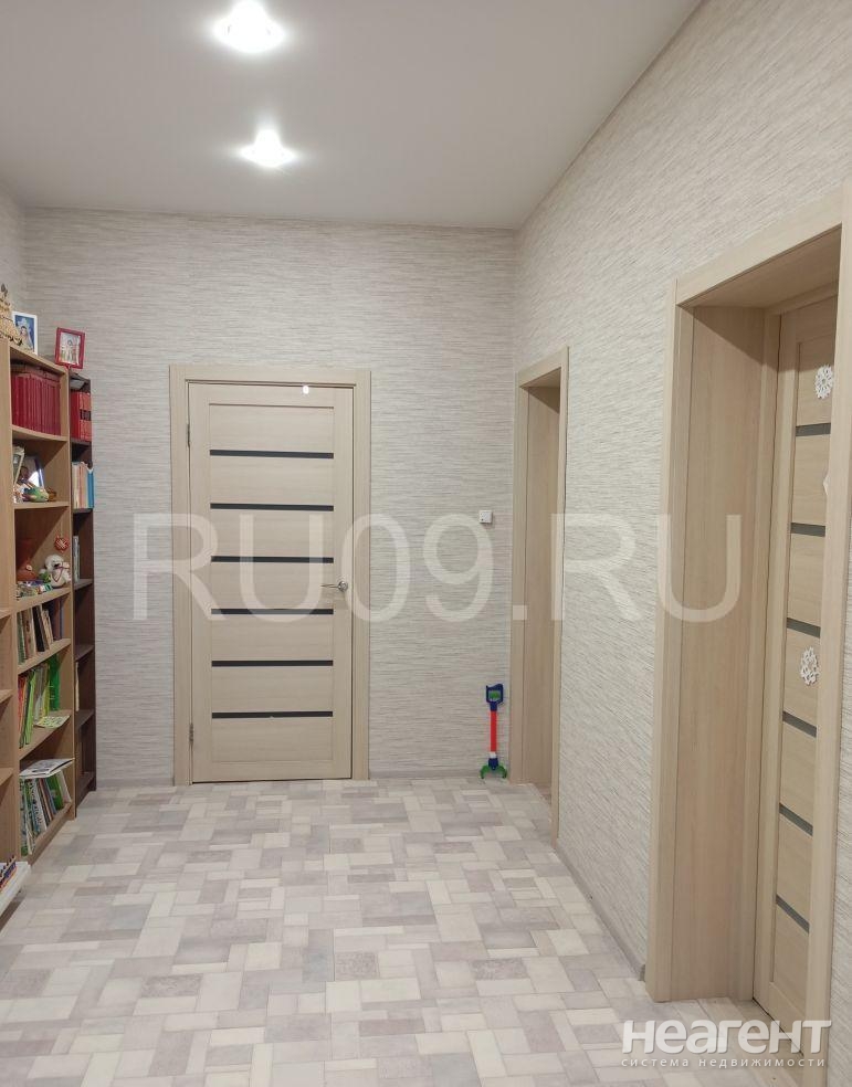 Продается Дом, 300 м²