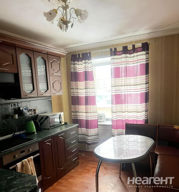 Продается Многокомнатная квартира, 74,8 м²