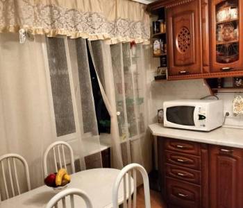 Продается Многокомнатная квартира, 79 м²
