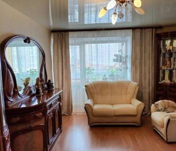 Продается Многокомнатная квартира, 79 м²