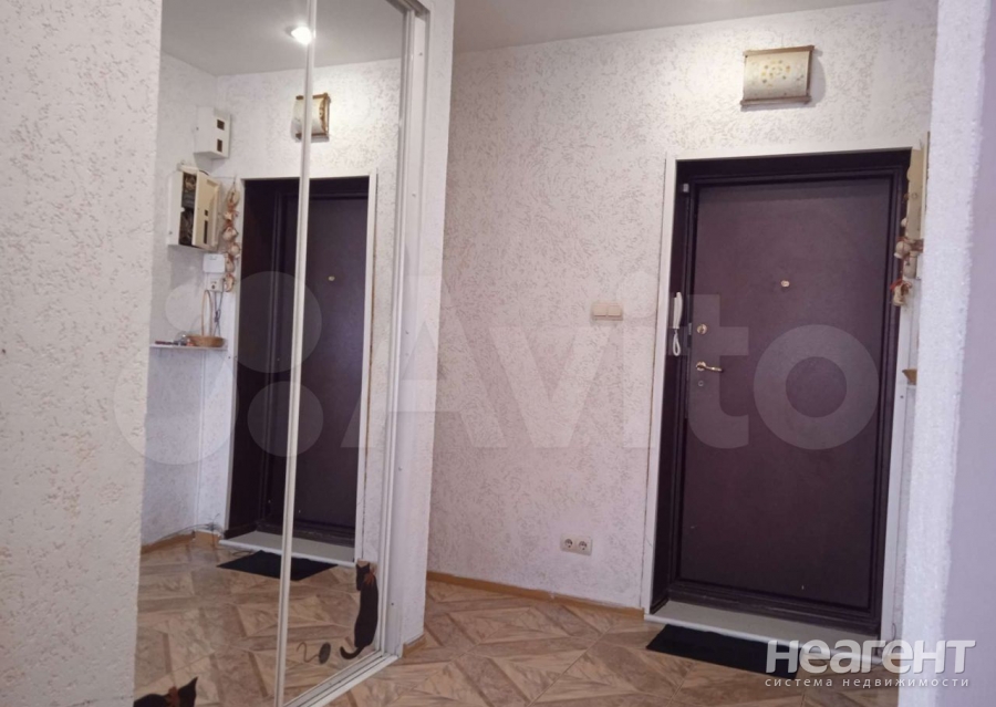 Продается Многокомнатная квартира, 80 м²