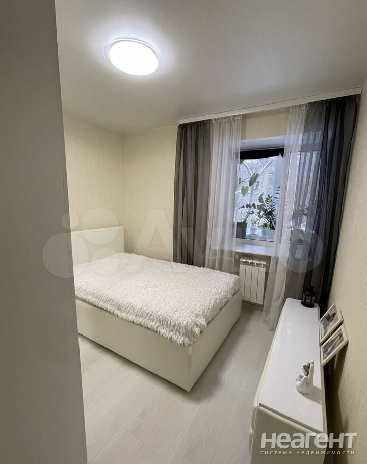 Продается Многокомнатная квартира, 61,7 м²