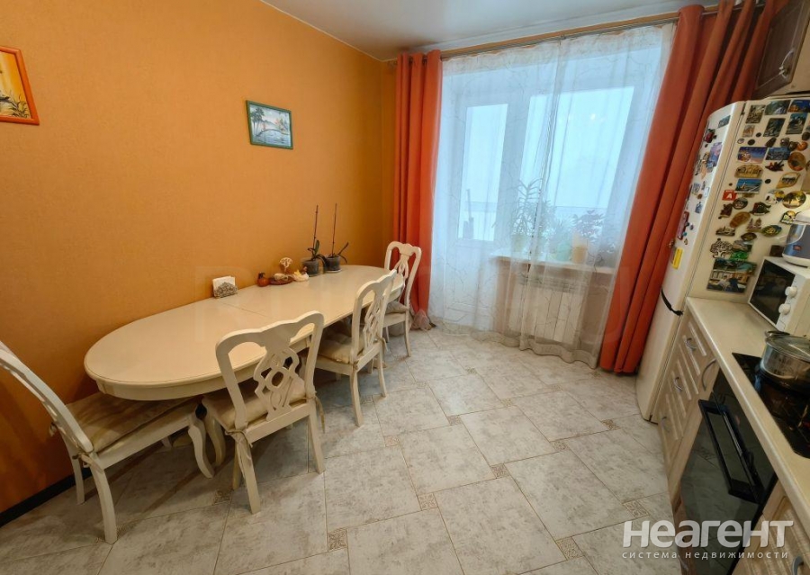 Продается 2-х комнатная квартира, 58 м²